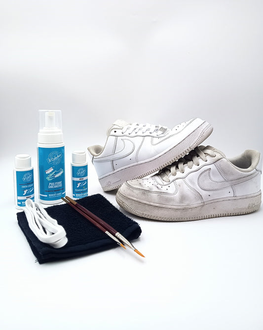 NIKE AIR FORCE white  - Kit studiato per la cura e manutenzione
